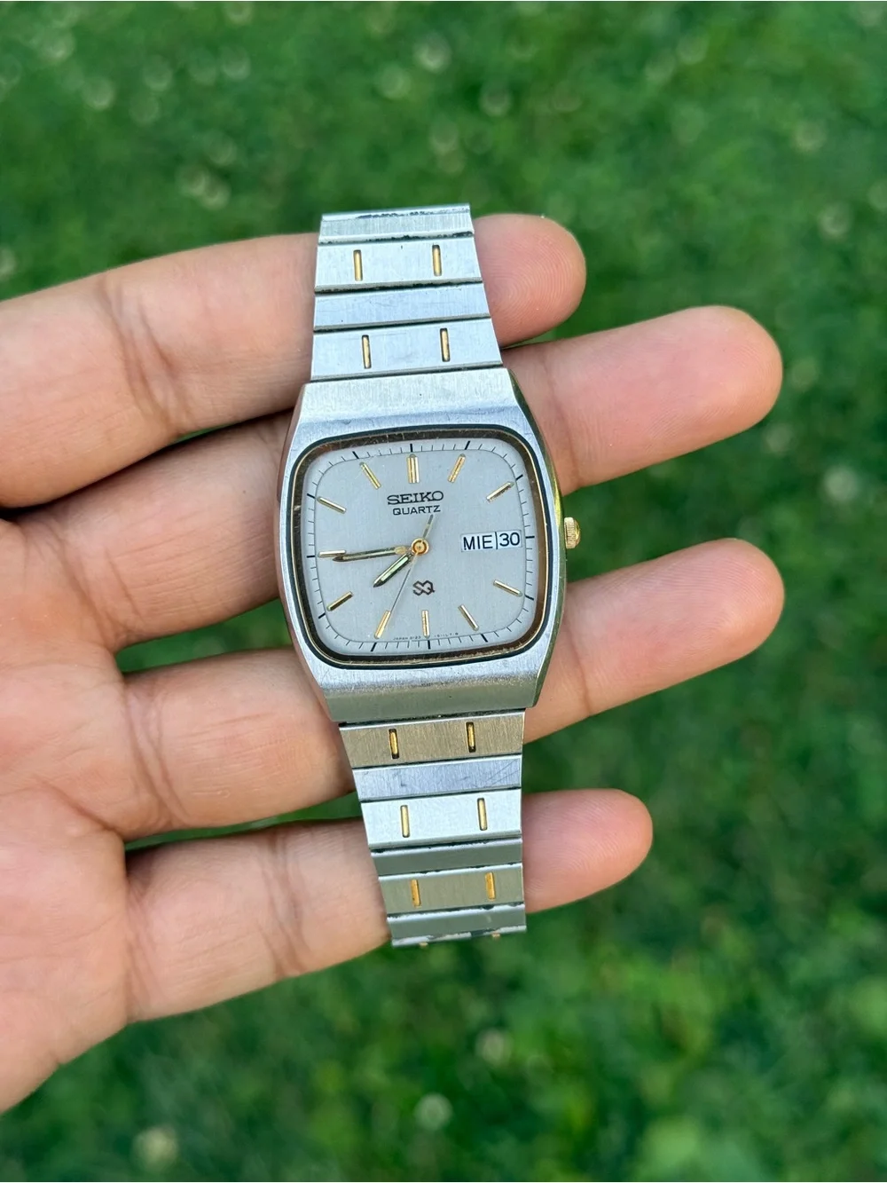 Seiko vintage Quartz Stainless Steel Two-Tone Dress  date date Watch